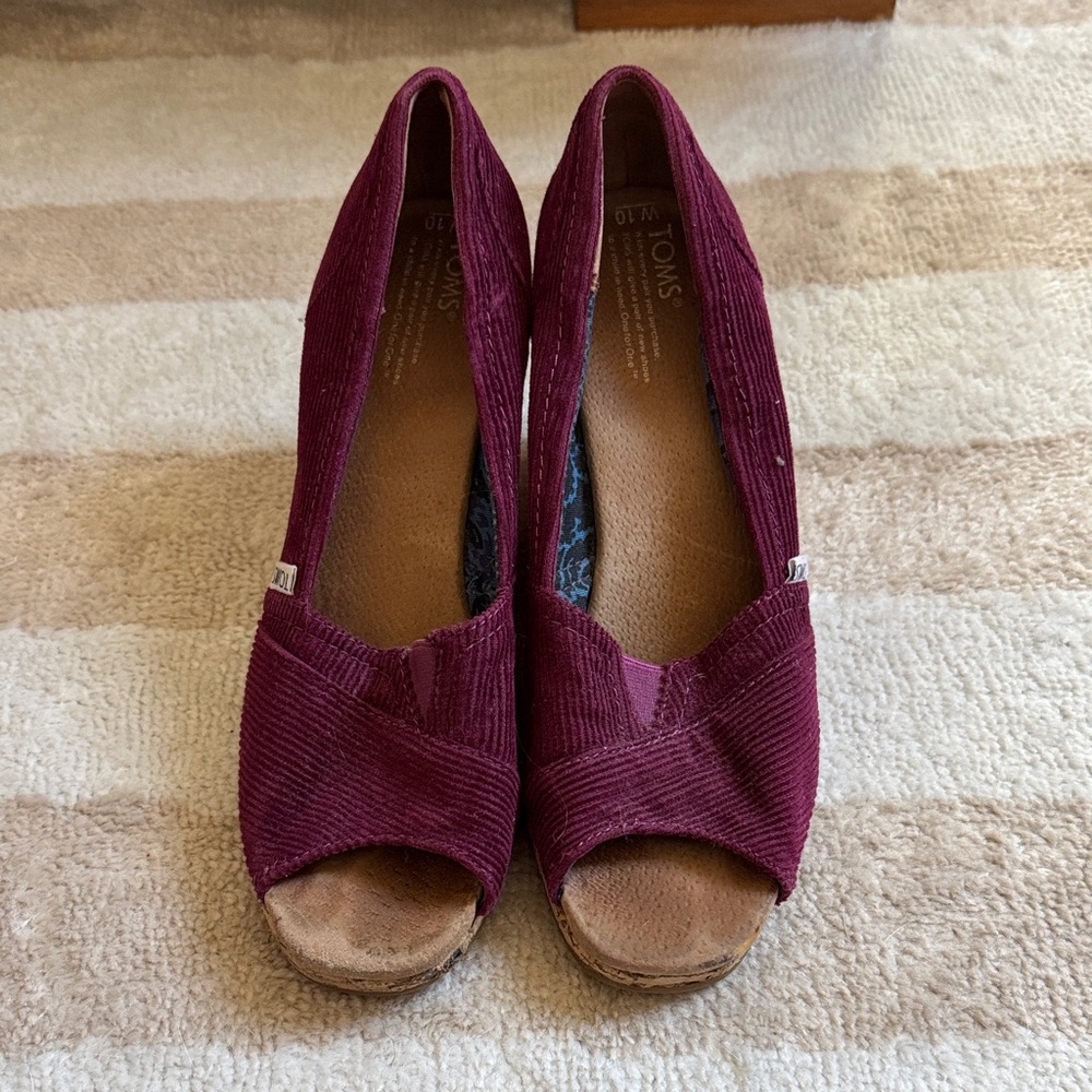 TOMS Women's Wine Wedge Peep-Toe Shoes
